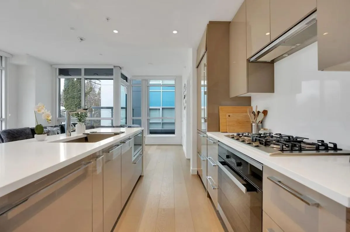 2-Bedroom Apartment In Central Location Vancouver