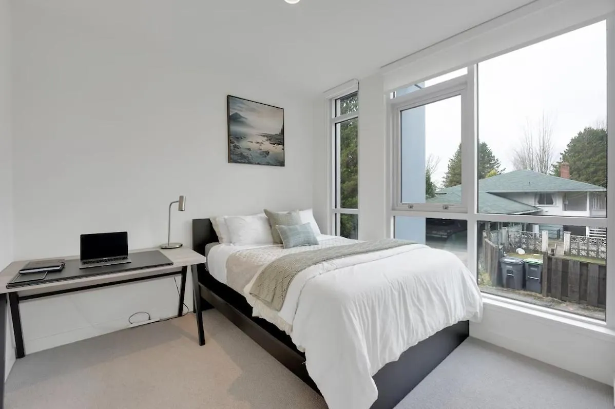 2-Bedroom Apartment In Central Location Vancouver