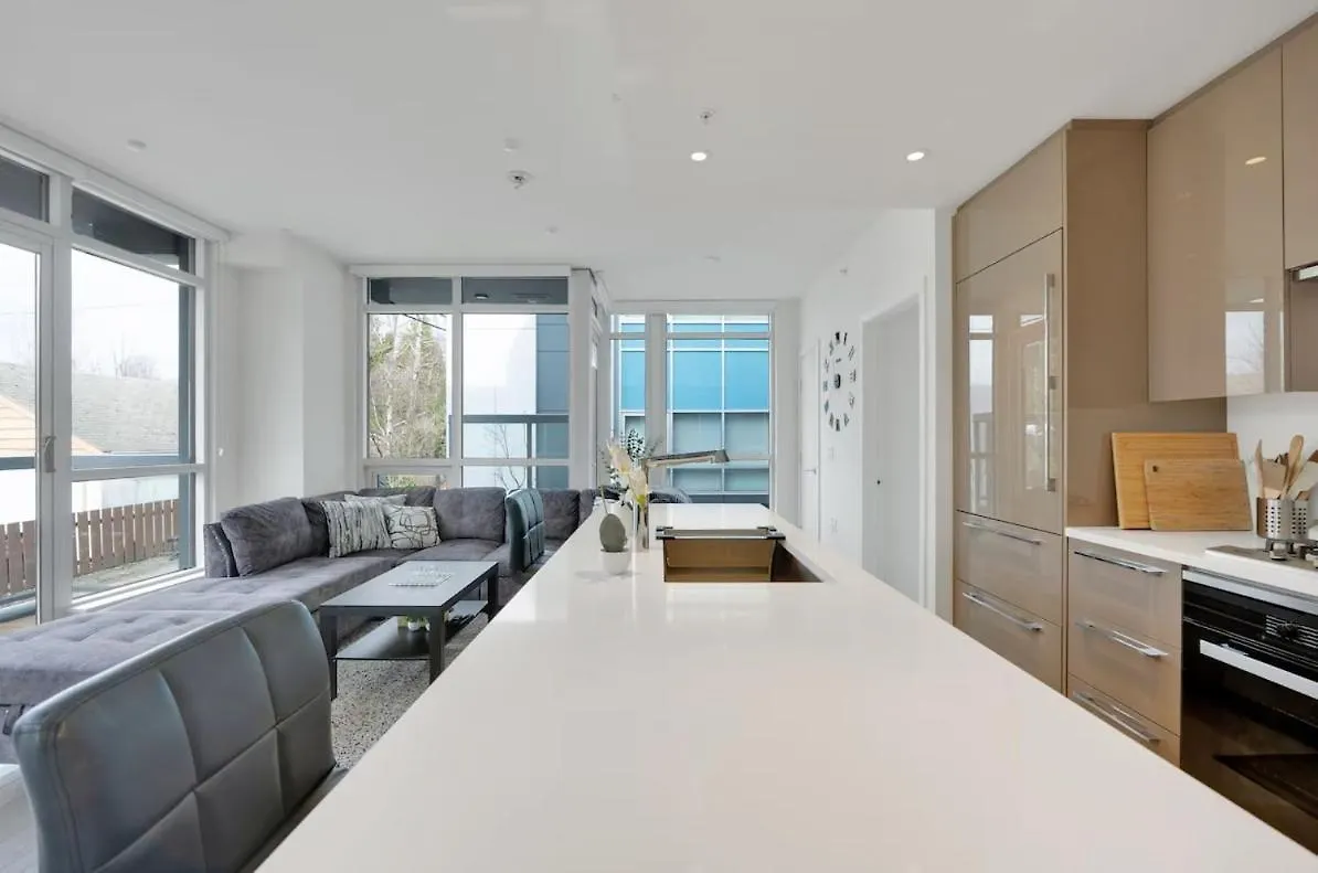 2-Bedroom Apartment In Central Location Vancouver 0*,  Canada
